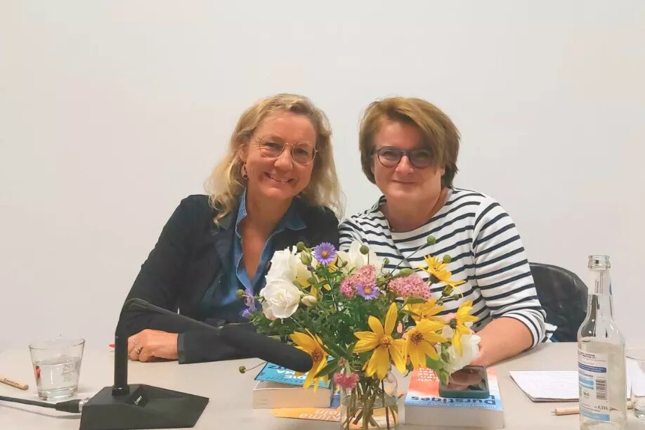 Annika Joeres und Marie-Luise Braun Portrait von Annika Joeres und Marie-Luise Braun