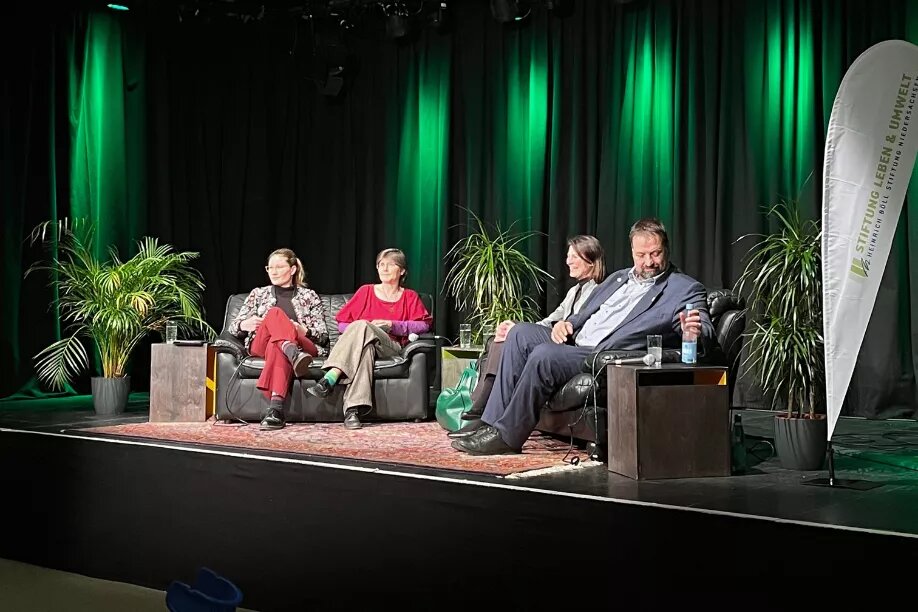 Mariel Reichard, Miriam Staudte, Jutta Sundermann und Dr. Holger Hennies